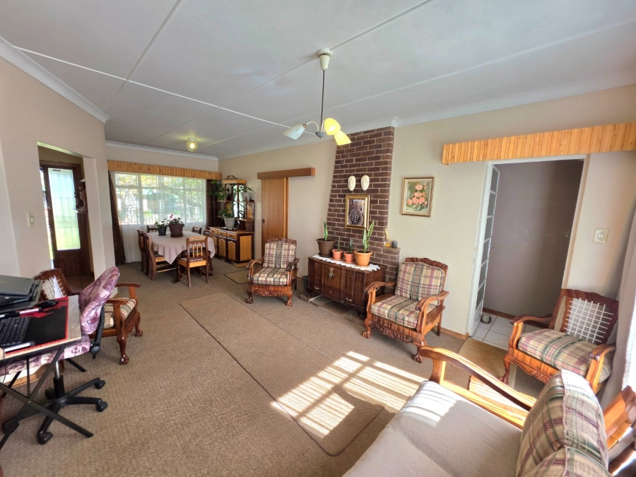 5 Bedroom Property for Sale in Panorama Free State